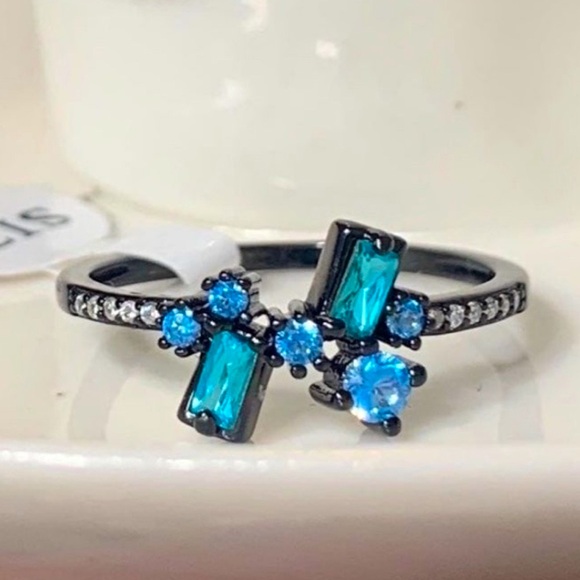 Fragrant Jewels Sterling Silver Ice Queen Collector’s Ring - Size 9 - Picture 2 of 5